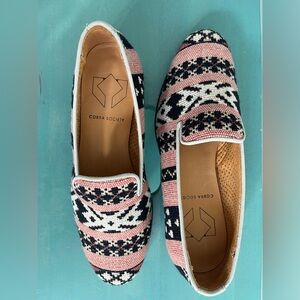 NWOT Cobra Society Women's Tapestry Loafers size 6